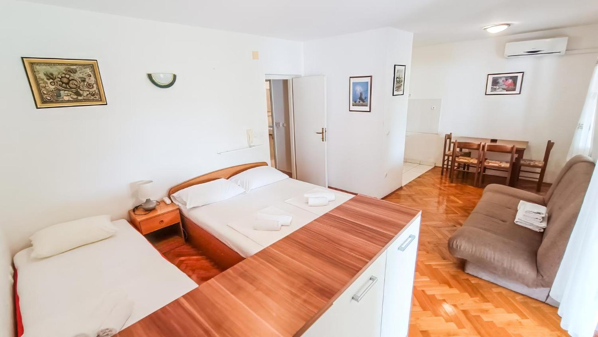 Apartment Huanita 普罗马尼亚 外观 照片